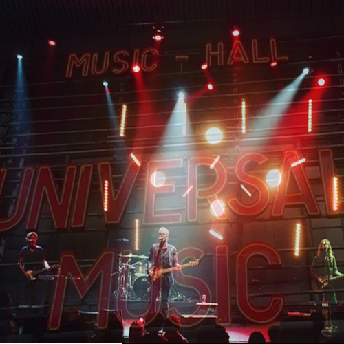 STING, pour Universal Music France !